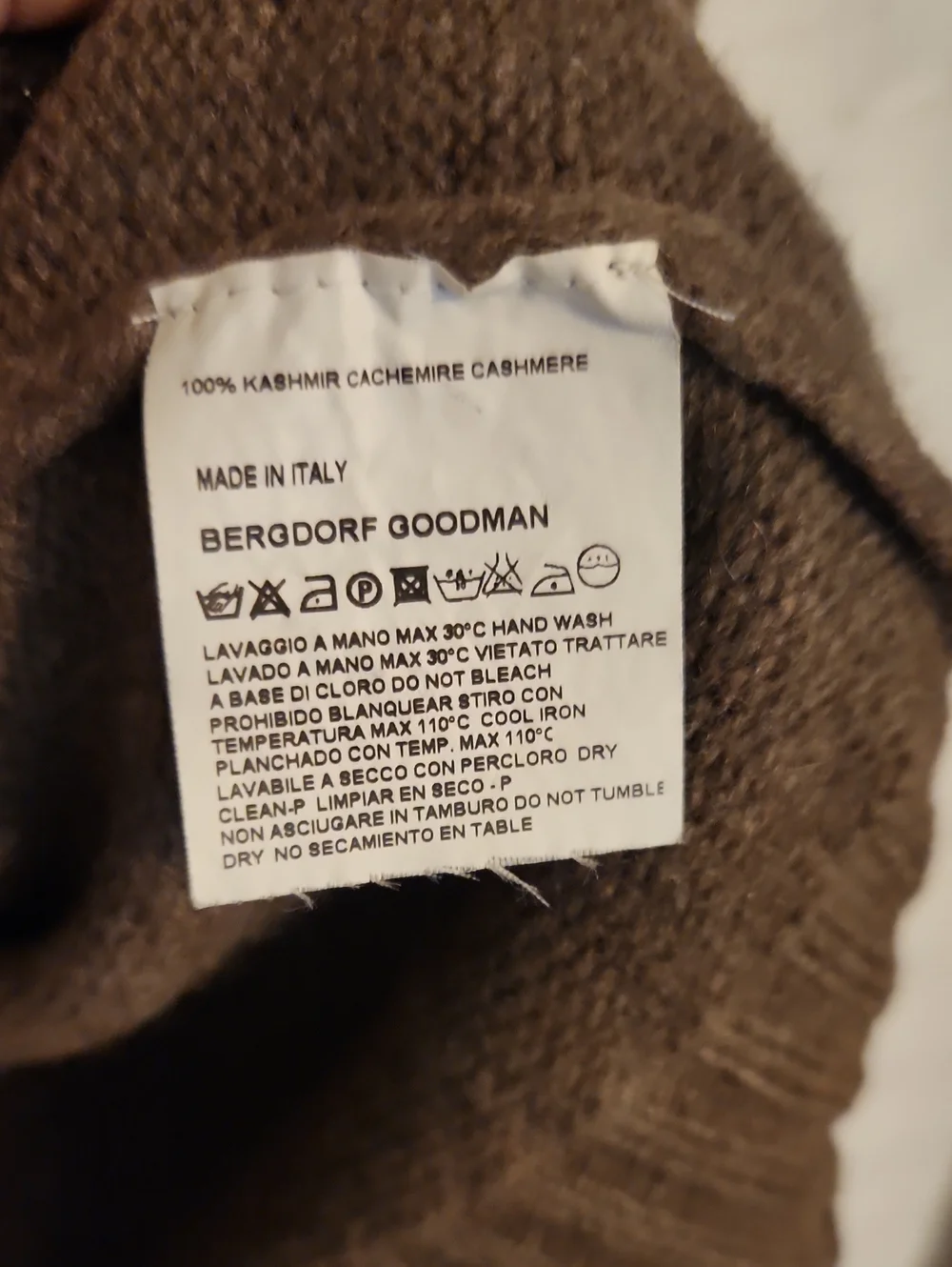 Bergdorf Goodman Italy 100% Cachmere Vneck Swester Sz L PTP 23 - Picture 3 of 4